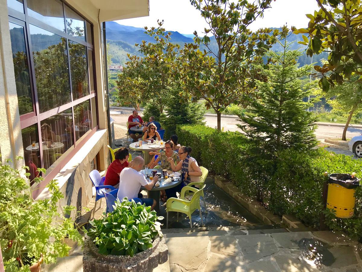 RAMIS Hotel&Outdoor Sports Center Përmet Buitenkant foto